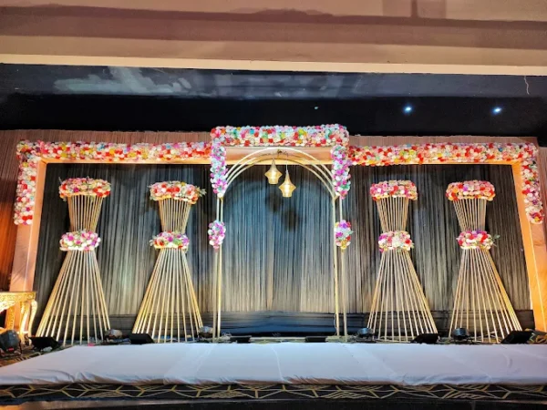 Essel Palace - Image 2