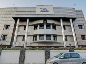 Hotel Shelter Charbagh Lucknow
