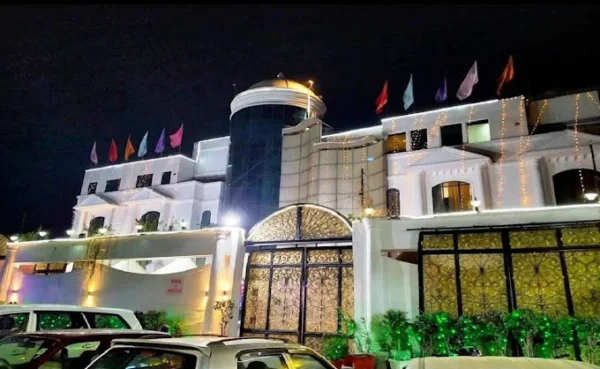 Hotel Mandakini Royale & Lawn
