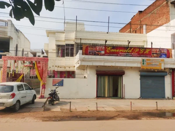 Emerald P G H Prayag Guest House - Image 3