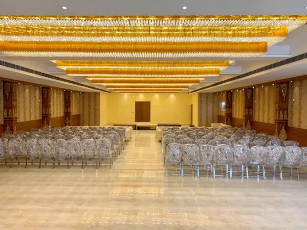 Royale Orchids Banquets & Suites - Image 2
