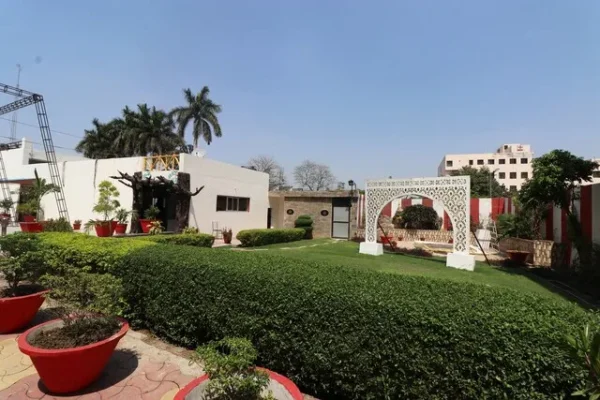 Rajwada Lawn - Image 2