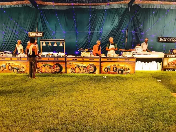 Zaarang Inn Hotel & Banquet - Image 7