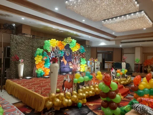 Chancellor Club - Image 4