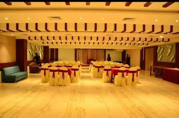RED CARLTON HOTEL & BANQUET - Image 2
