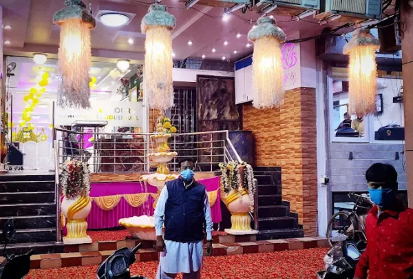 COLOURS BANQUET HALL - Image 5