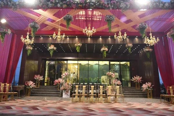 Hotel Majestic Grand - Image 4