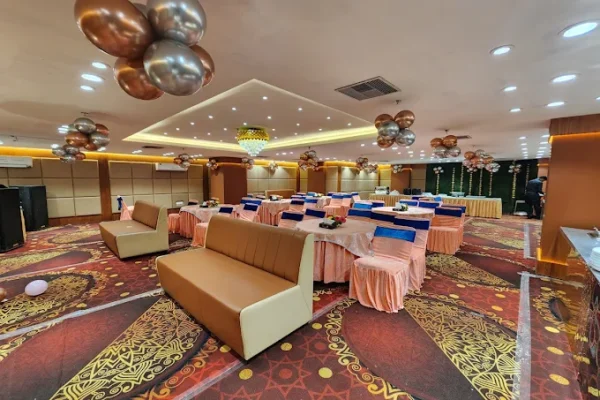 Hotel Mandakini Royale & Lawn - Image 4
