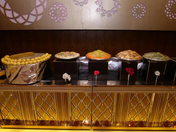 Golden Palace - Image 10