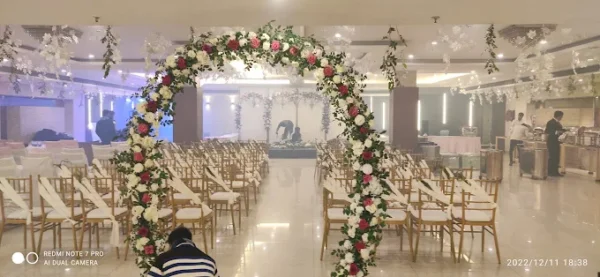Sapna Clarks Inn - Image 2