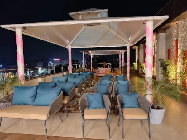 Sapna Clarks Inn - Image 7