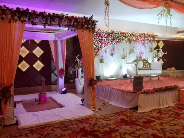 Hotel Lineage - Image 3