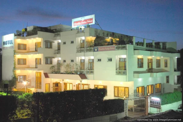 Chandra Pushp Palace ( C P Palace) , Banquet Halls in agra,Paying Guest House in agra,plywood dealer - Image 2