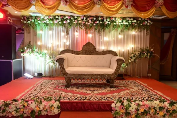 Hotel Gurveer Royal