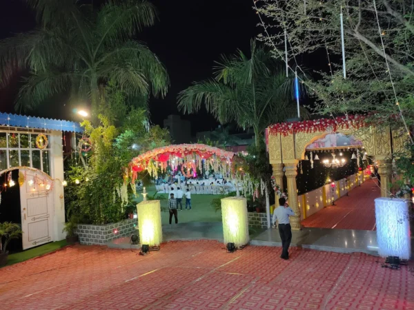 The Four Seasons  Party Lawn - Image 3