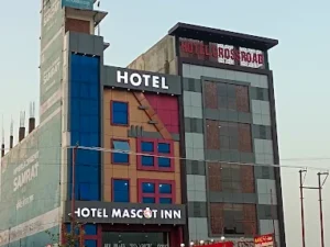 Hotel MASCOT Inn
